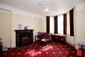 Sitting Room- click for photo gallery